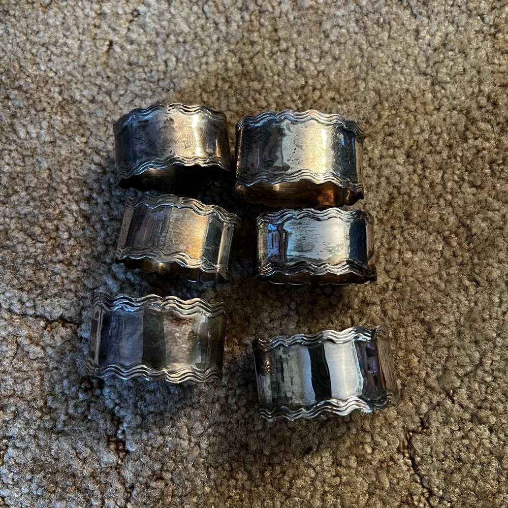 Set of 6 Silver Scalloped Napkin Rings